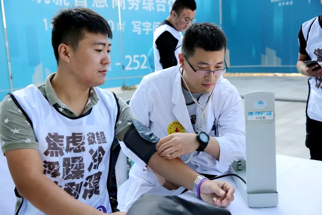 西甲窗口期再迎强敌；印第安纳步行者造点机会；主帅态度——管理层满意；医务组通报恢复(阿森纳传控与巴萨传控)